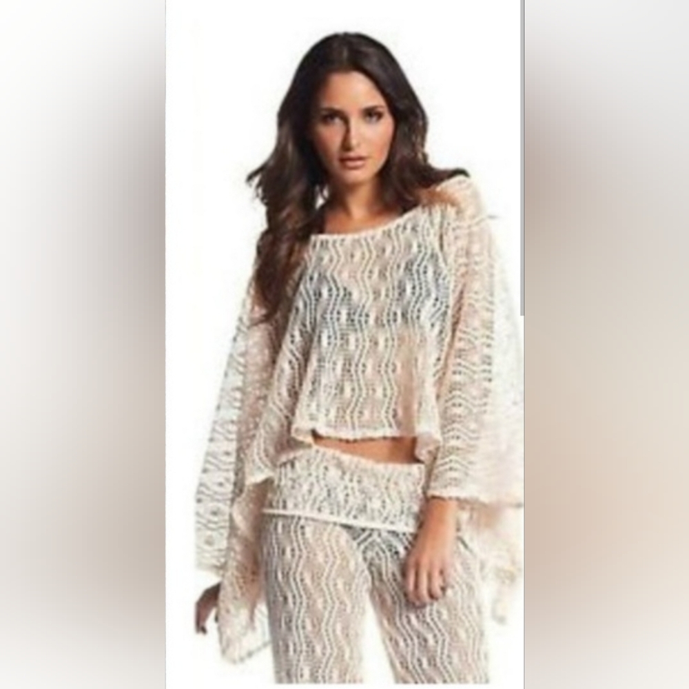 Elan Beach Cream Crochet Bat wing Top OS NWOT